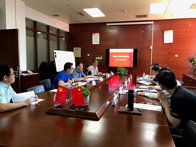 中國(guó)人民大學(xué)經(jīng)濟(jì)學(xué)院經(jīng)濟(jì)貿(mào)易咨詢 理論與實(shí)踐的橋梁